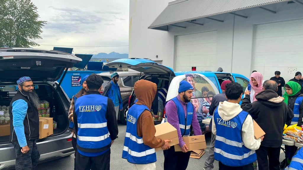 Vancouver, Canada - Participating in Mobile Food Rescue Program by Distributing Fresh Produce, Essential Groceries & Household Items to 240+ Less Privileged Families at Local Community's Muslim Food Bank