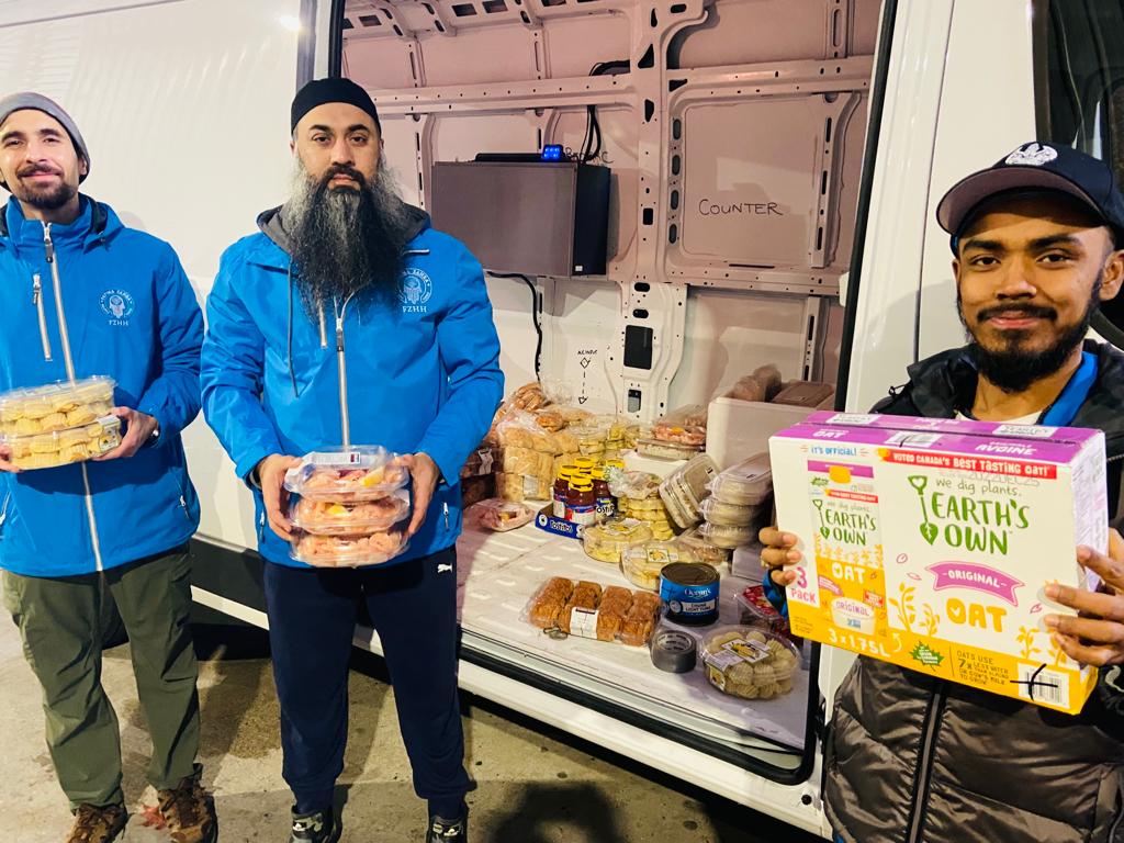 Vancouver, Canada - Participating in Mobile Food Rescue Program by Rescuing 700+ lbs. of Fresh Produce, 400+ Sandwiches & a Variety of Desserts & Distributing to Addiction Rehab Homes & Low Income Housing