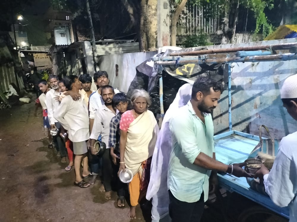 Hyderabad, India - Honoring Ashura/Tenth Day of Holy Month of Muharram & Shahadat/Martyrdom of Sayyidina Imam Hussein (AS) & Martyrs (AS) of Karbala by Serving Haleem to School Children & Distributing to Community's Homeless & Less Privileged People