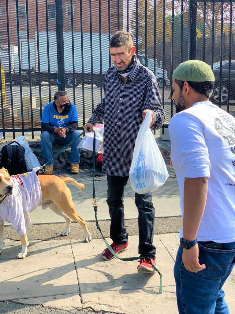 Welcoming Holy Month of Rabiul Thani by Serving Care Bags to Residents of LA's Skid Row – LA