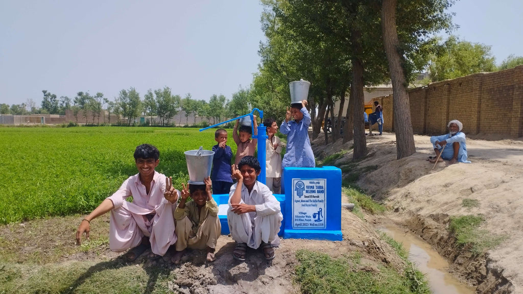 Punjab, Pakistan – Agmat, Mona and the Sallie Family and Huynh Family – FZHH Water Well# 1519