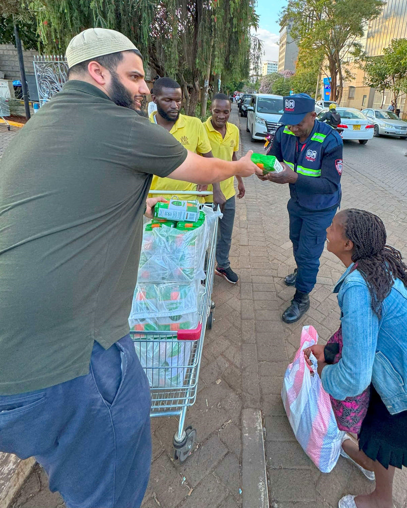 Nairobi, Kenya - Participating in Mobile Food Rescue Program by Distributing 124+ Packets of Maize Meals to Local Community's Homeless & Less Privileged People