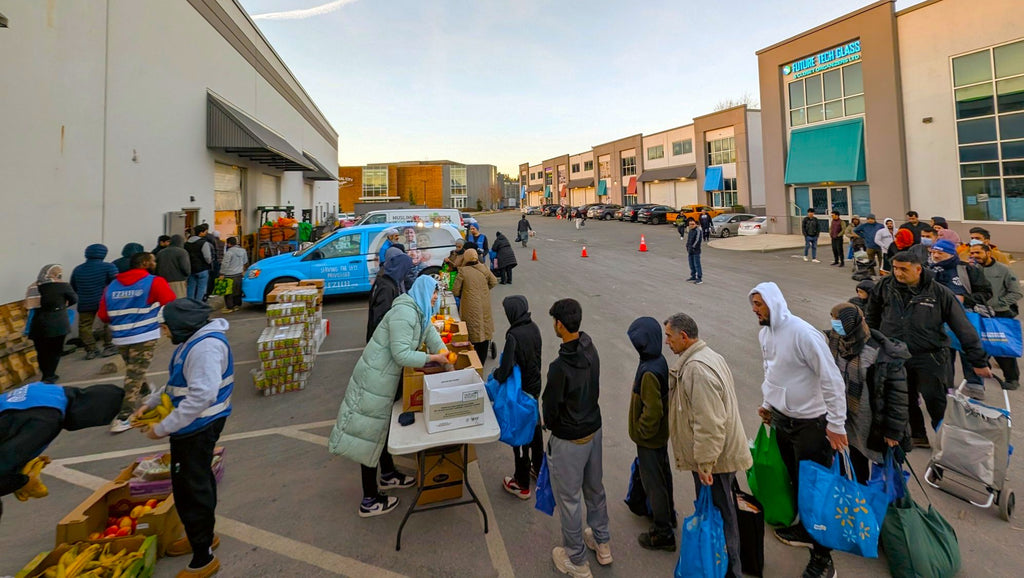 Vancouver, Canada - Participating in Month of Ramadan Appeal Program & Mobile Food Rescue Program by Distributing Fresh Produce & Essential Groceries to 300+ Less Privileged Families at Local Community's Muslim Food Bank