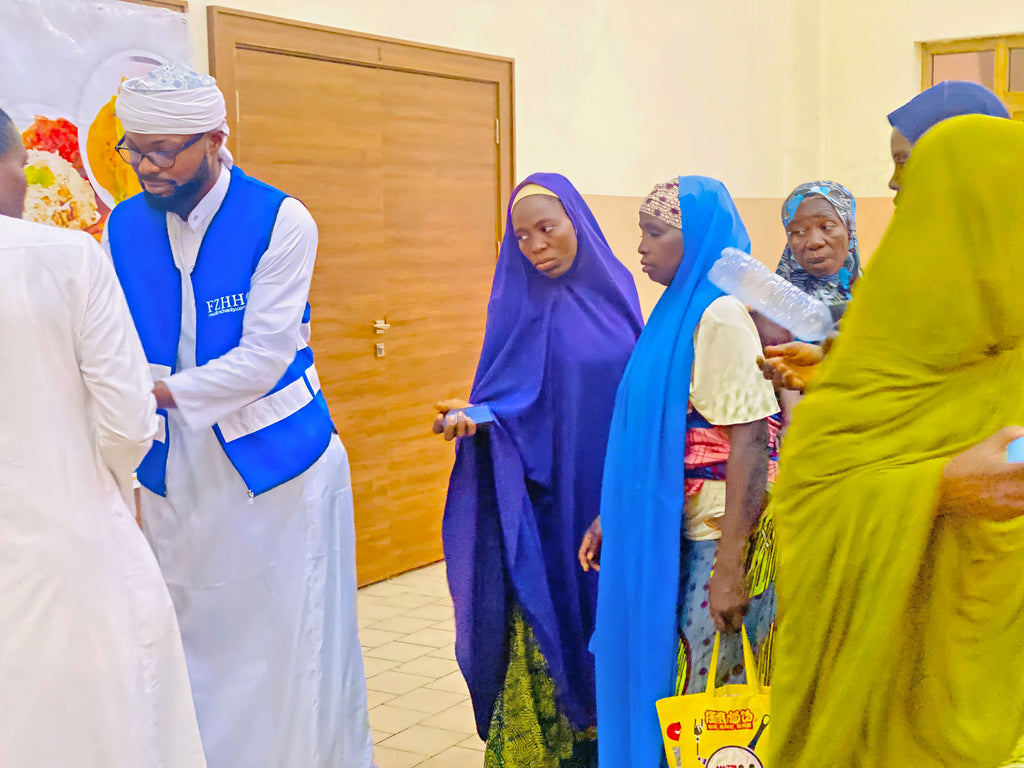 Abuja, Nigeria - Ramadan Program 19 - Participating in Month of Ramadan Appeal Program & Mobile Food Rescue Program by Distributing Hot Iftari Dinners to 210+ Less Privileged People at Local Community Mosque