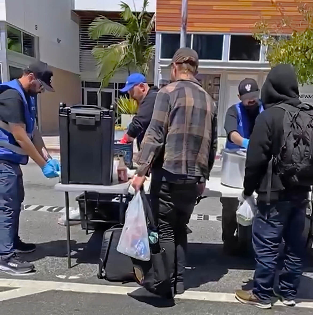 Los Angeles, California - Participating in Mobile Food Rescue Program by Serving 100+ Freshly Cooked Hot Meals, Desserts & Drinks and Distributing Snack Bags to Local Community's Homeless & Less Privileged People