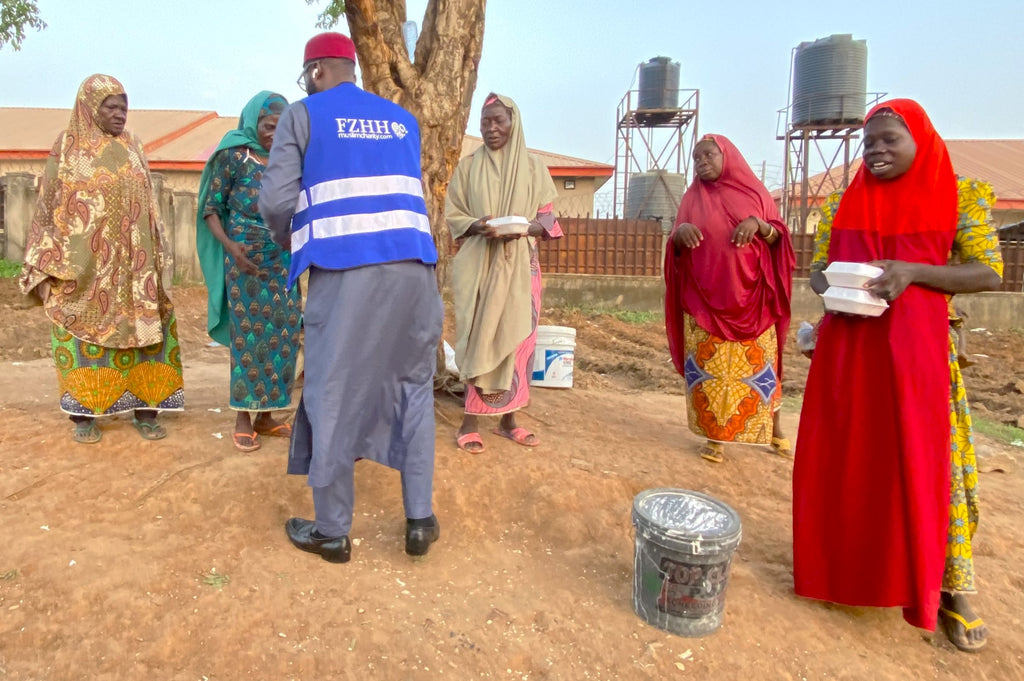 Abuja, Nigeria - Participating in Mobile Food Rescue Program by Distributing 100+ Hot Meals to Less Privileged People