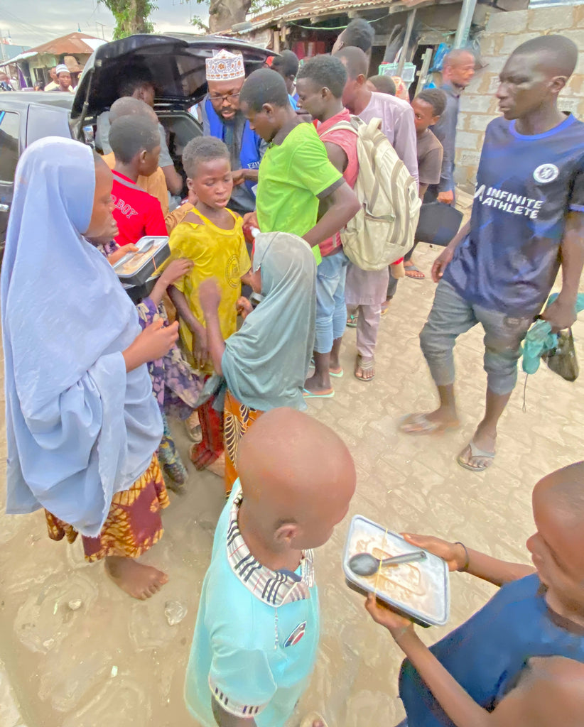 Abuja, Nigeria - Participating in Mobile Food Rescue Program by Distributing 100+ Hot Meals & 80+ Cold Drinks to Less Privileged People