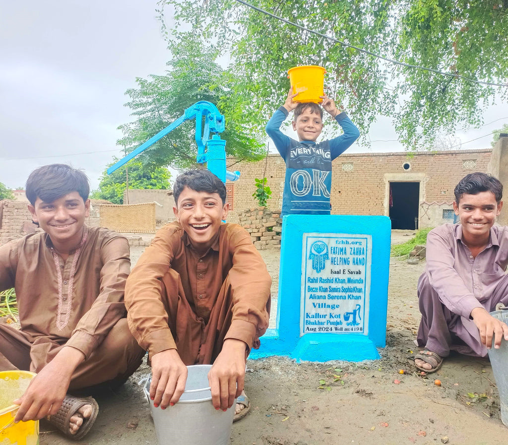 Punjab, Pakistan – Rahil Rashid Khan, Melinda Becze Khan, Samira Sophia Khan, Aliana Serena Khan – FZHH Water Well# 4198