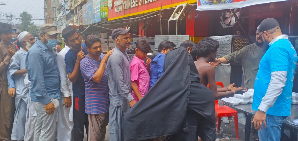 Lahore, Pakistan - Participating in Mobile Food Rescue Program by Distributing 50+ Hot Meals to Less Privileged Children, Women & Men