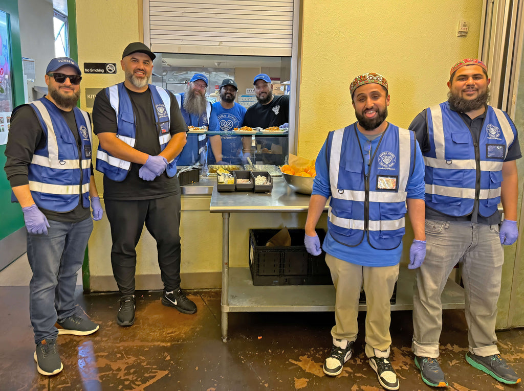 Oakland, California - Participating in Mobile Food Rescue Program by Preparing, Serving & Distributing 250+ Freshly Cooked Hot Meals, Fruits & Drinks to Local Community's Homeless & Less Privileged People