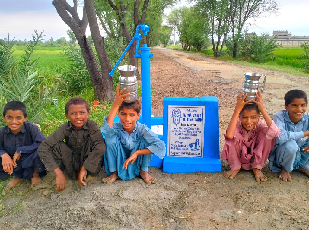 Punjab, Pakistan – Owais Ahli and Zahra Ahli. For the Love of Their Beloved Shaykh Sayyid Nurjan Mirahmadi – FZHH Water Well# 4255