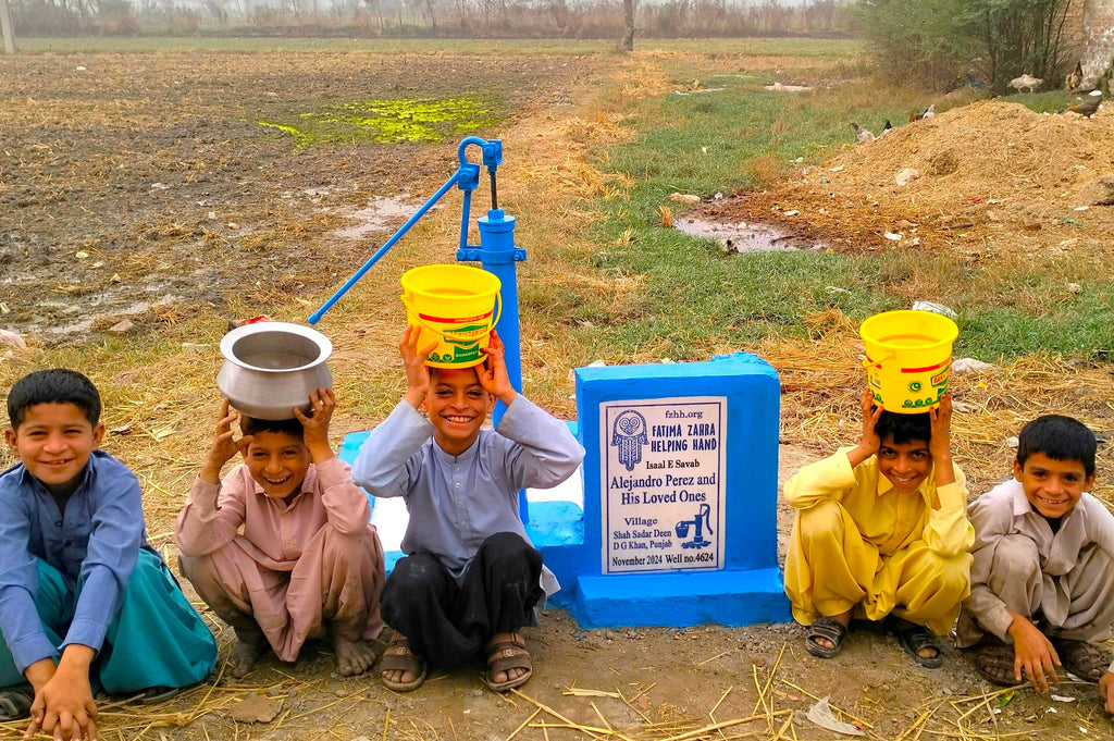 Punjab, Pakistan – Alejandro Perez and His Loved Ones – FZHH Water Well# 4624