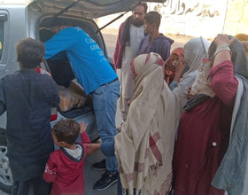 Lahore, Pakistan - Participating in Mobile Food Rescue Program by Preparing, Packaging & Distributing Hot Meals (Chicken Biryani) & Fruit Juices to 150+ Less Privileged Children & Adults