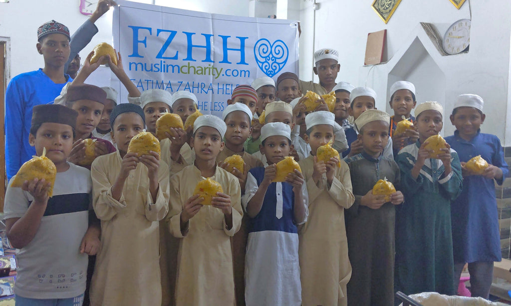 Hyderabad, India - Participating in Mobile Food Rescue Program by Distributing Hot Meals to 150+ Less Privileged Madrasa Students & Homeless People