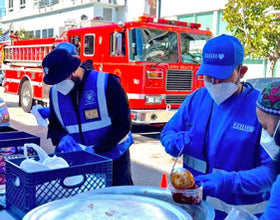 Los Angeles, California - Participating in Mobile Food Rescue Program by Serving 100+ Hot Meals with Snacks, Coffee & Water to Local Community's Homeless & Less Privileged People Affected by Fires & Poor Air Quality