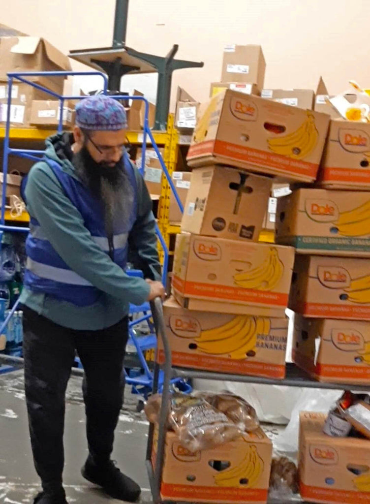 Vancouver, Canada - Participating in Mobile Food Rescue Program by Rescuing & Distributing Fresh Fruits, Vegetables & Bakery Items to Local Elderly Community & Less Privileged People