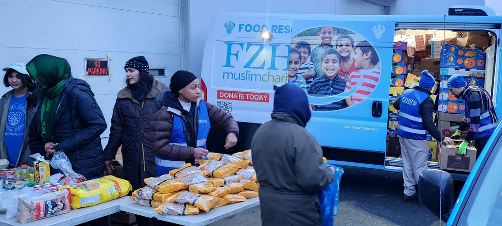 Vancouver, Canada - Participating in Mobile Food Rescue Program by Distributing Hot Meals, Fresh Produce, Grains & Essential Groceries to 200+ Families at Local Community's Muslim Food Bank