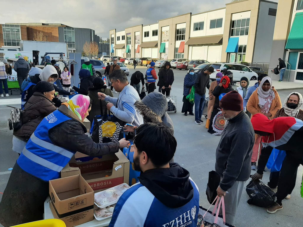 Vancouver, Canada - Participating in Month of Ramadan Appeal Program & Mobile Food Rescue Program by Distributing Fresh Meats, Produce & Essential Groceries to 320+ Less Privileged Families at Local Community's Muslim Food Bank