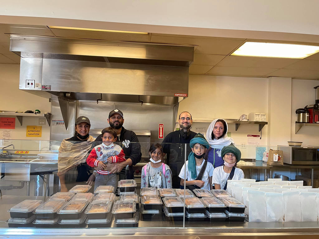 Honoring Blessed Month of Rabiʿ alʾAwwal by Serving Homemade Meals to Residents at Homeless Shelter – LA