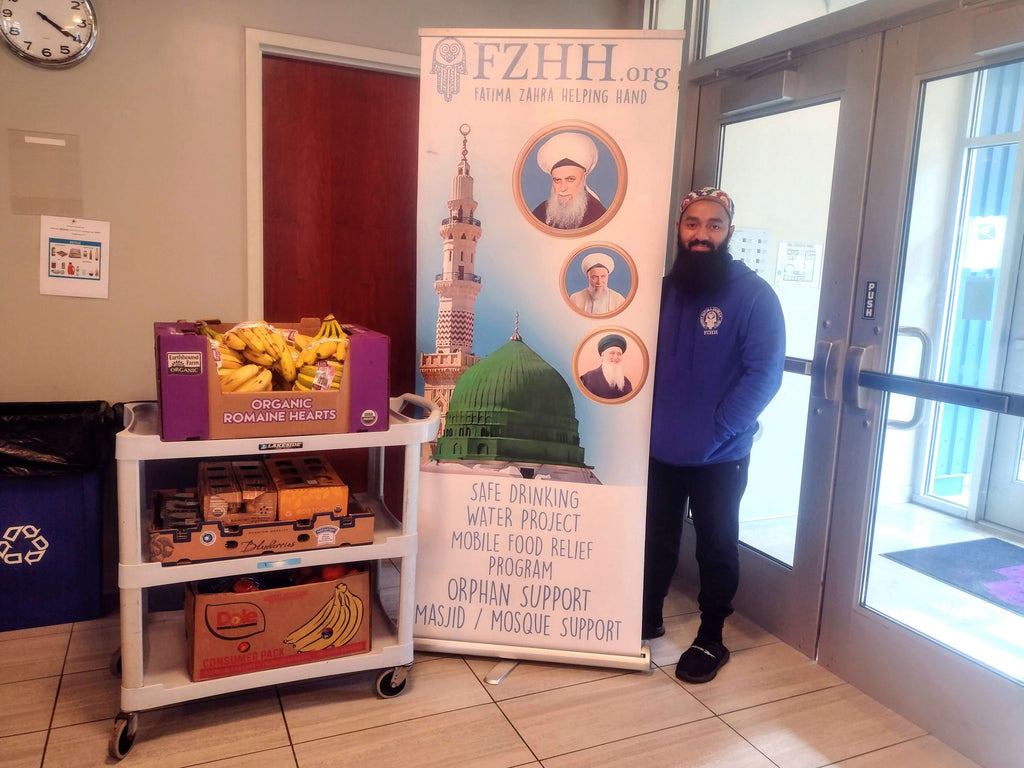 Chicago, Illinois - Honoring URS/Union of Mawlana Shaykh Muhammad Effendi al-Yaraghi ق ع, Mawlana Shaykh Darwish Muhammad ق ع & Sayyidina Bilal Al-Habashi ق ع by Distributing Fresh Fruits & Vegetables to Local Community's Homeless Shelters