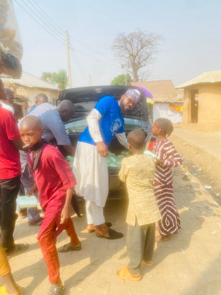 Abuja, Nigeria - Participating in Mobile Food Rescue Program by Distributing Hot Meals to 100+ Less Privileged Children, Women & Men