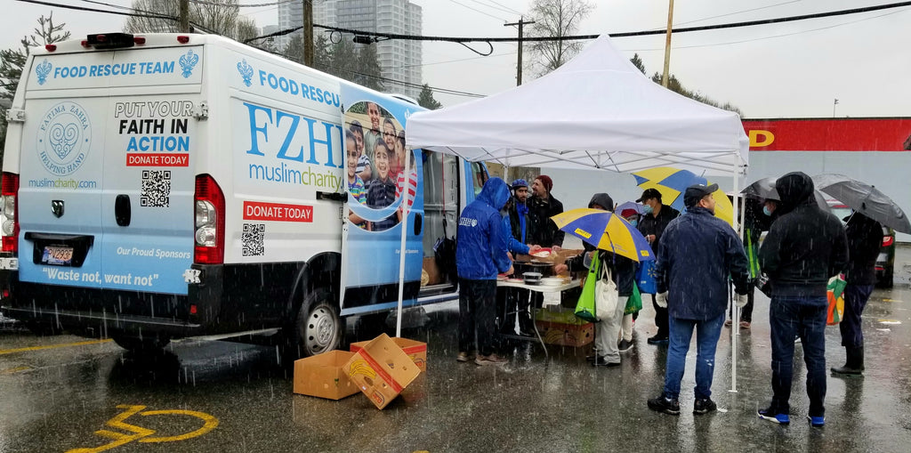 Vancouver, Canada - Participating in Mobile Food Rescue Program by Serving Hot Meals & Distributing Essential Groceries to Local Community's Less Privileged People