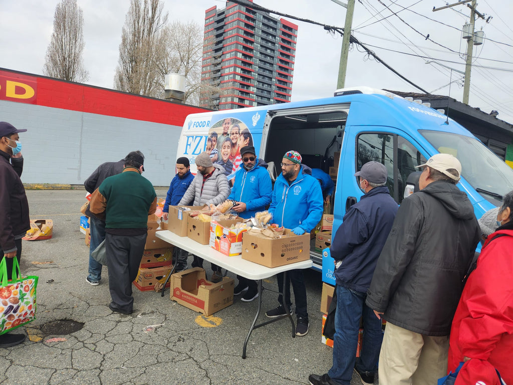 Vancouver, Canada - Participating in Mobile Food Rescue Program by Rescuing Essential Groceries & Meals & Distributing to Local Community's 100+ Less Privileged People