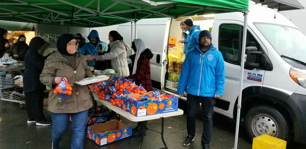 Vancouver, Canada - Participating in Mobile Food Rescue Program by Distributing Fruits, Fish & Non-Perishable Food Items to 240+ Families at Local Community's Muslim Food Bank