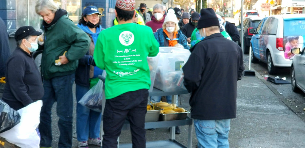 In Loving Memory of Mawlana Shaykh Abdul Salaam Al Shamsi (Q) Distributing 110+ Meal Bags to Less Privileged Community Members – CAN