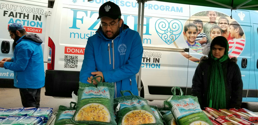 Vancouver, Canada - Participating in Mobile Food Rescue Program by Distributing Fresh Meats, Fresh Produce, Bakery Items, & Essential Groceries to 250+ Families & Teddy Bears to Children at Local Community's Muslim Food Bank