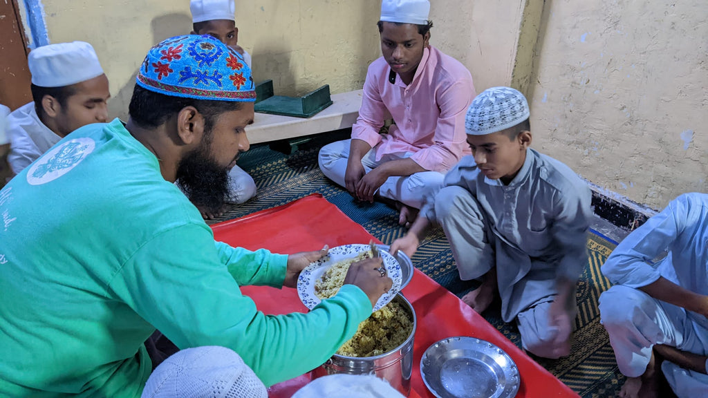 Hyderabad, India - Honoring URS/Union of Mawlana Shaykh Muhammad Effendi al-Yaraghi ق ع & Mawlana Shaykh Darwish Muhammad ق ع by Serving & Distributing Hot Meals to Madrasa/School Children & Beloved Orphans