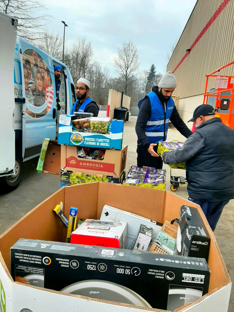 Vancouver, Canada - Participating in Mobile Food Rescue Program by Rescuing & Distributing Fresh Fruits, Vegetables & Essential Groceries to Local Community's Less Privileged People